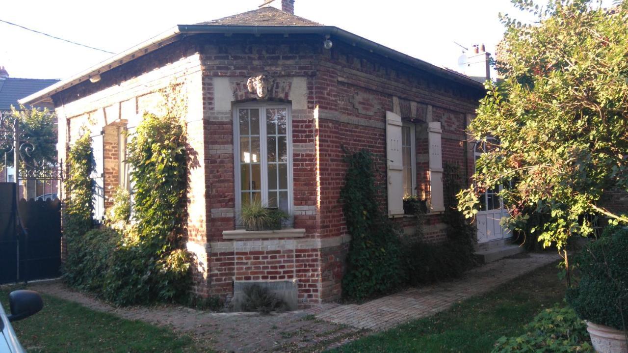 Le Jardin Des Ecureuils Hotel Demuin Exterior foto